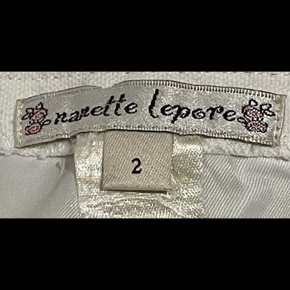 ▪️NANETTE LEPORE▪️Mod Floral Embroidered Laser Cut Pocket Skirt - Picture 8 of 11